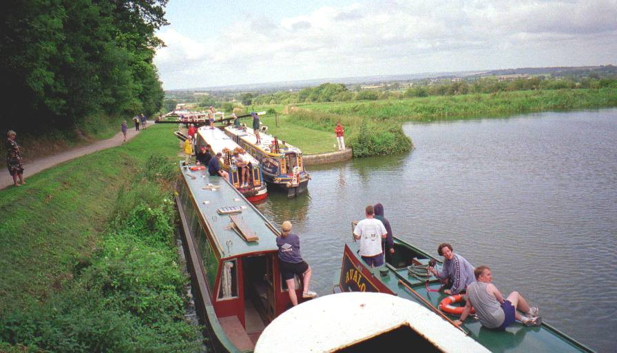 Devizes lock - traffic jam